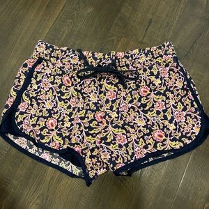 Women Gap shorts